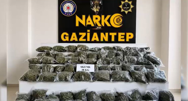 Bakan Gürlek duyurdu! Dev operasyonda 382 şüpheli gözaltına alındı