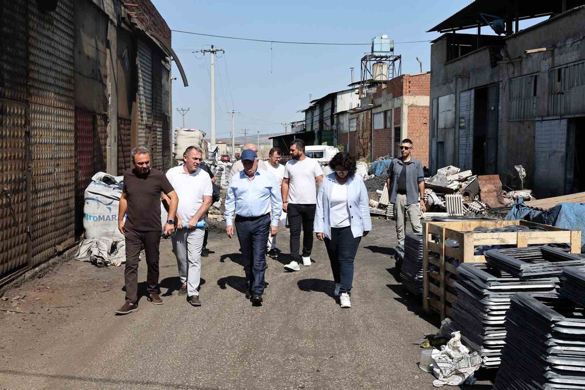 Başkan Şadi Özdemir mahallelerdeki sorunları yerinde inceledi