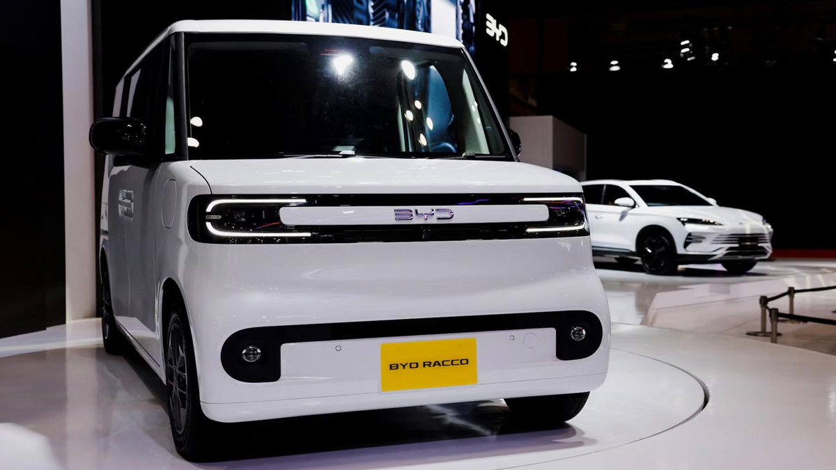 BYD, Japonya\'da Elektrikli Kei Otomobili Racco\'yu Tanıttı