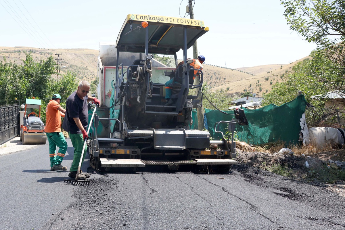 Çankaya’da kırsal yollara asfalt seferberliği