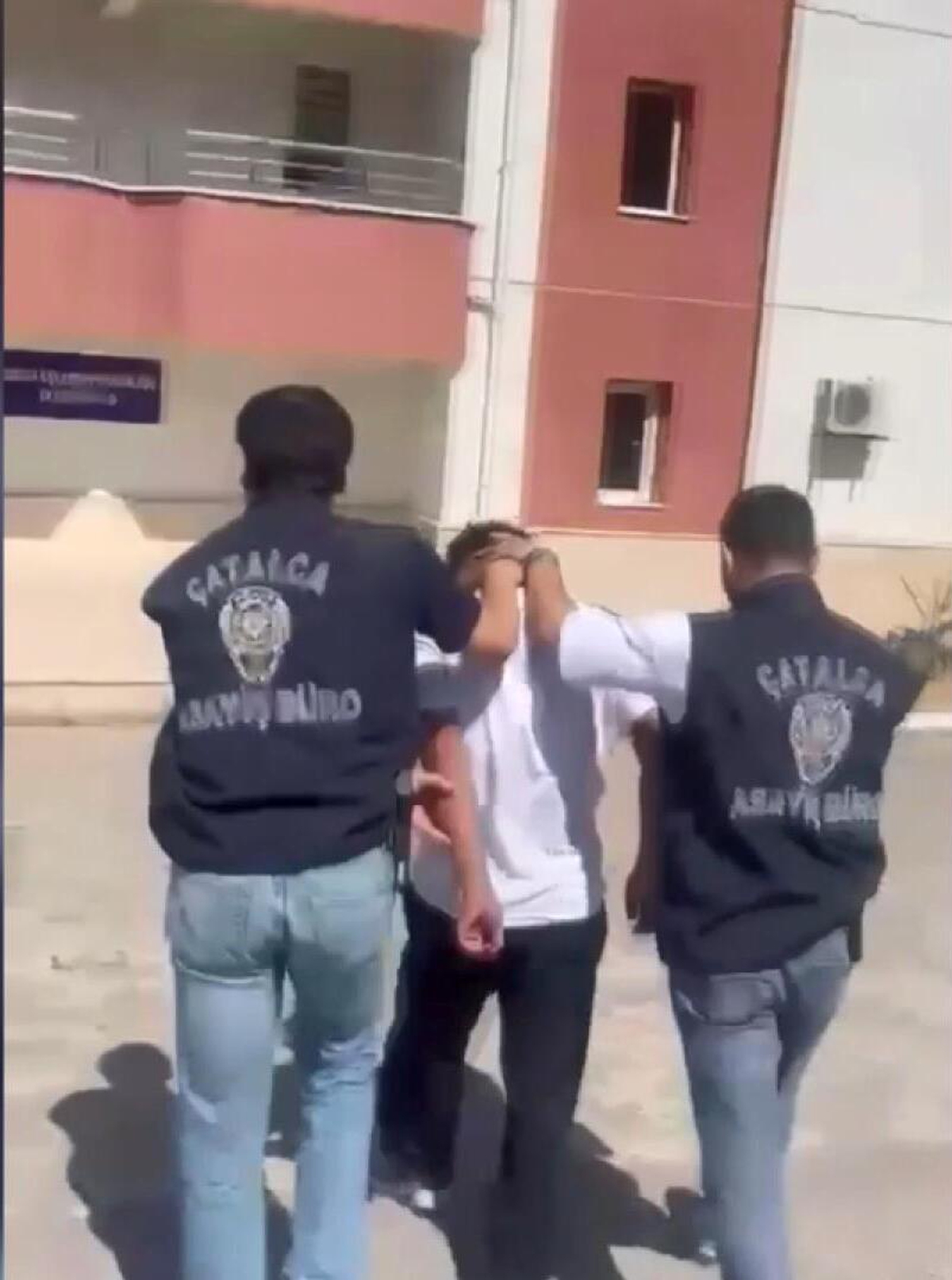 Dolandırıcılık: Genç \'Komiser\' Altınları Çaldı