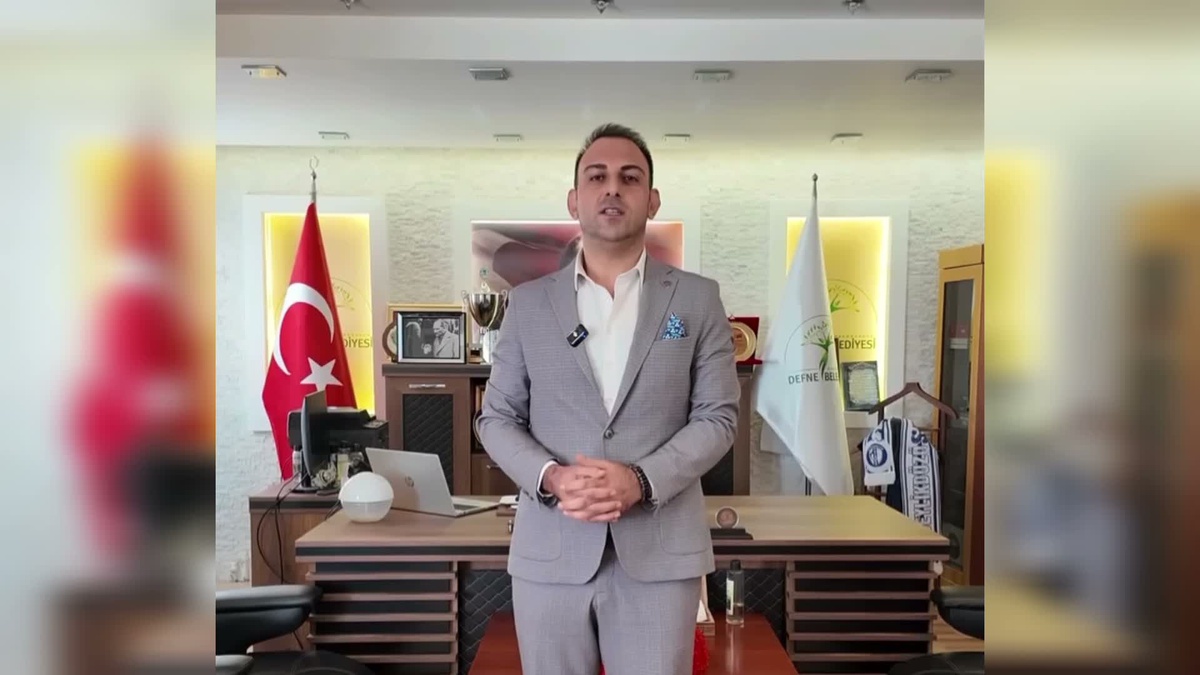 Defne Belediye Başkanı Özgün CHP’den istifa ederek YENİ Parti’ye geçti