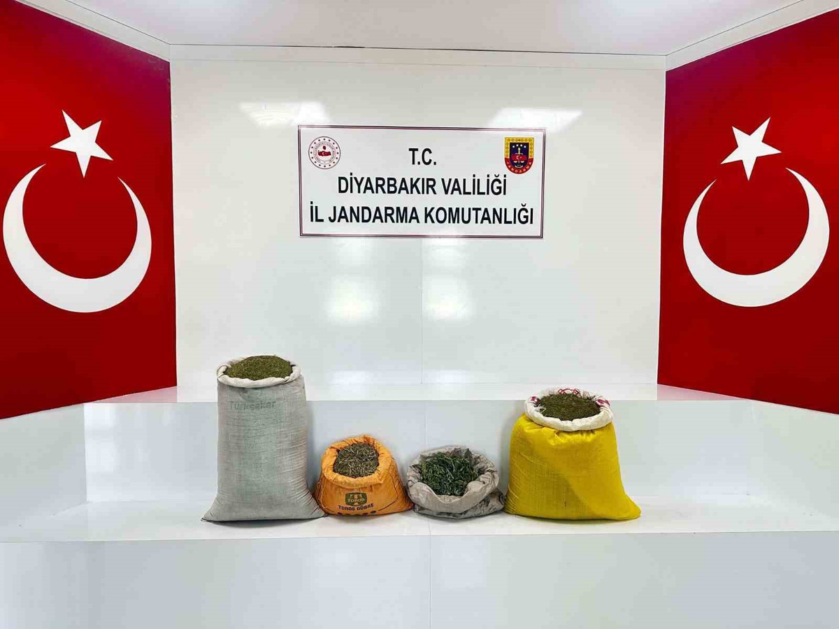 Diyarbakır\'da 144 Kilo Esrar Ele Geçirildi