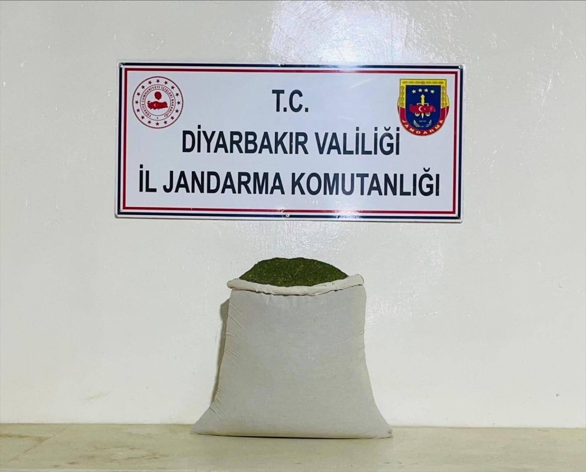 Diyarbakır\'da Uyuşturucu Operasyonu