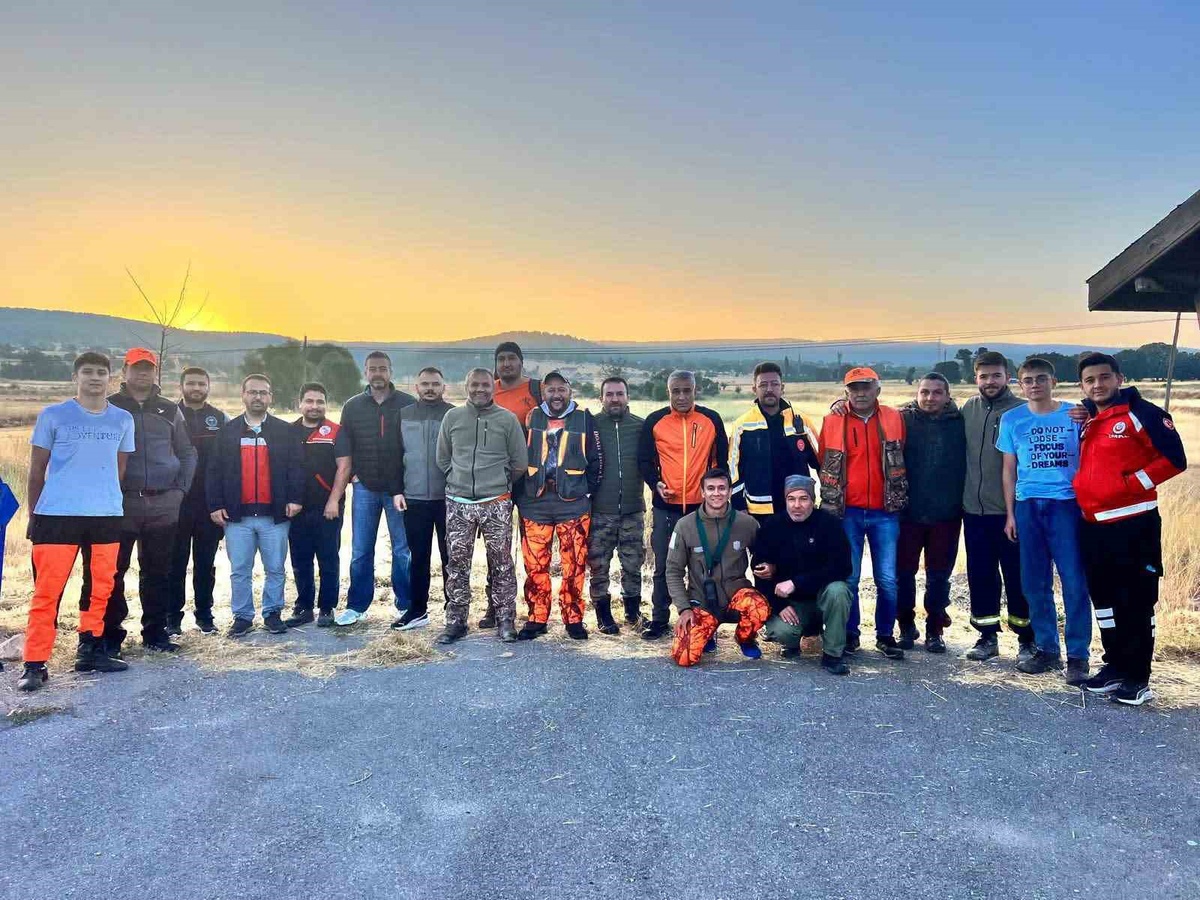 Yabani Domuzlara Sürek Avı
