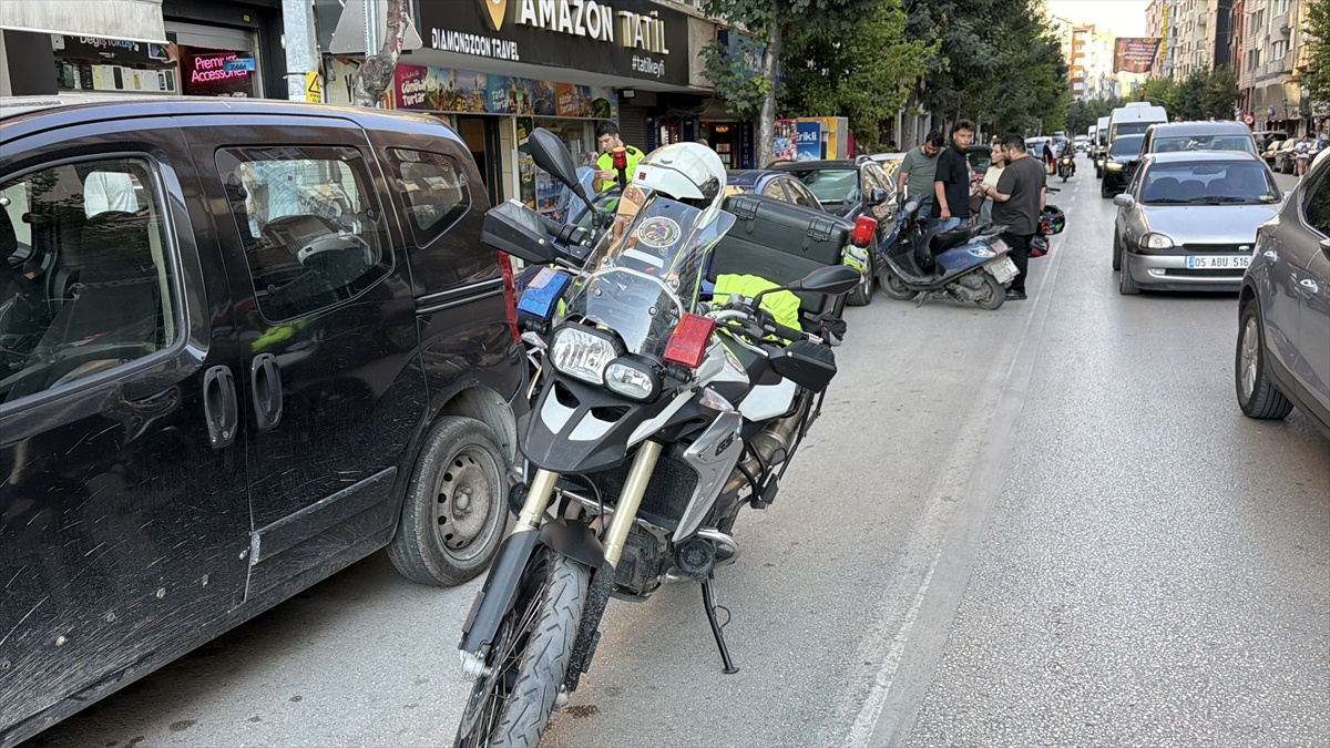 Eskişehir\'de Motosiklet Kazası: 2 Yaralı