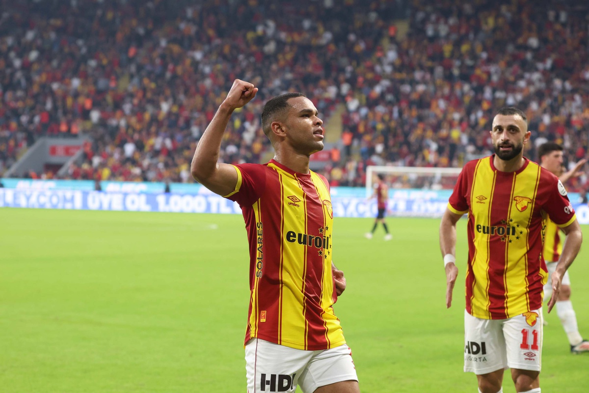 Juan Silva, CSKA Moskova'ya Transfer Oluyor
