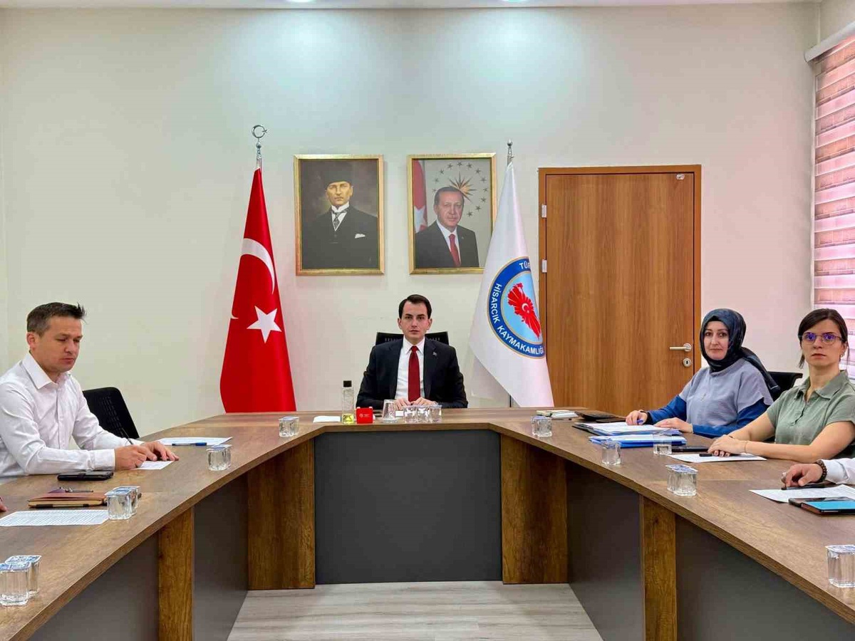 Hisarcık\'ta Sosyal Yardım Toplantısı