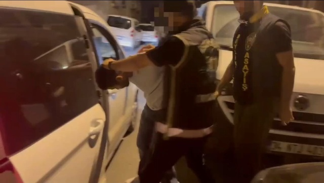 İstanbul'da 7 ayrı suç örgütüne operasyon: 28 şüpheli gözaltında