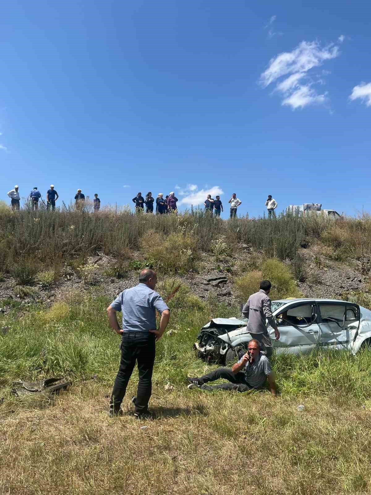 Kars\'ta Trafik Kazası: 2 Yaralı