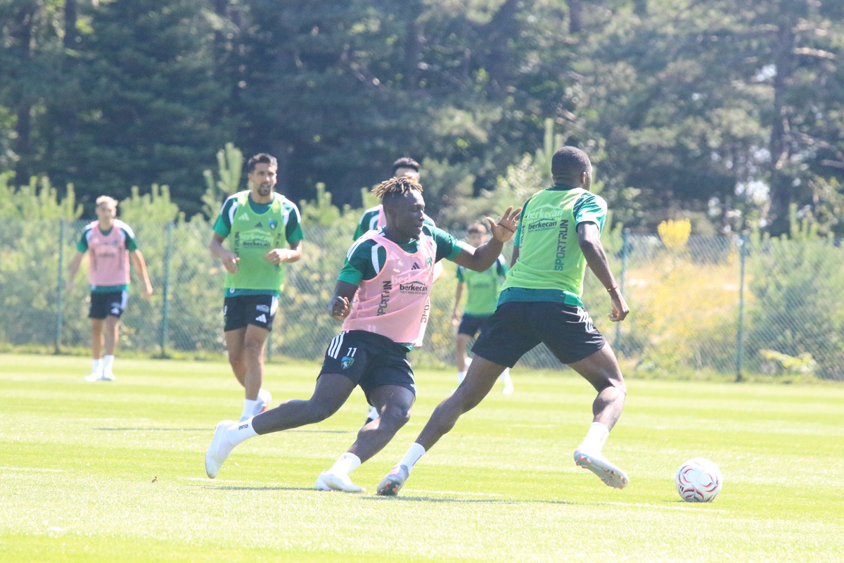 Kocaelispor Düzce\'de İkinci Etap Hazırlıklarını Sürdürüyor