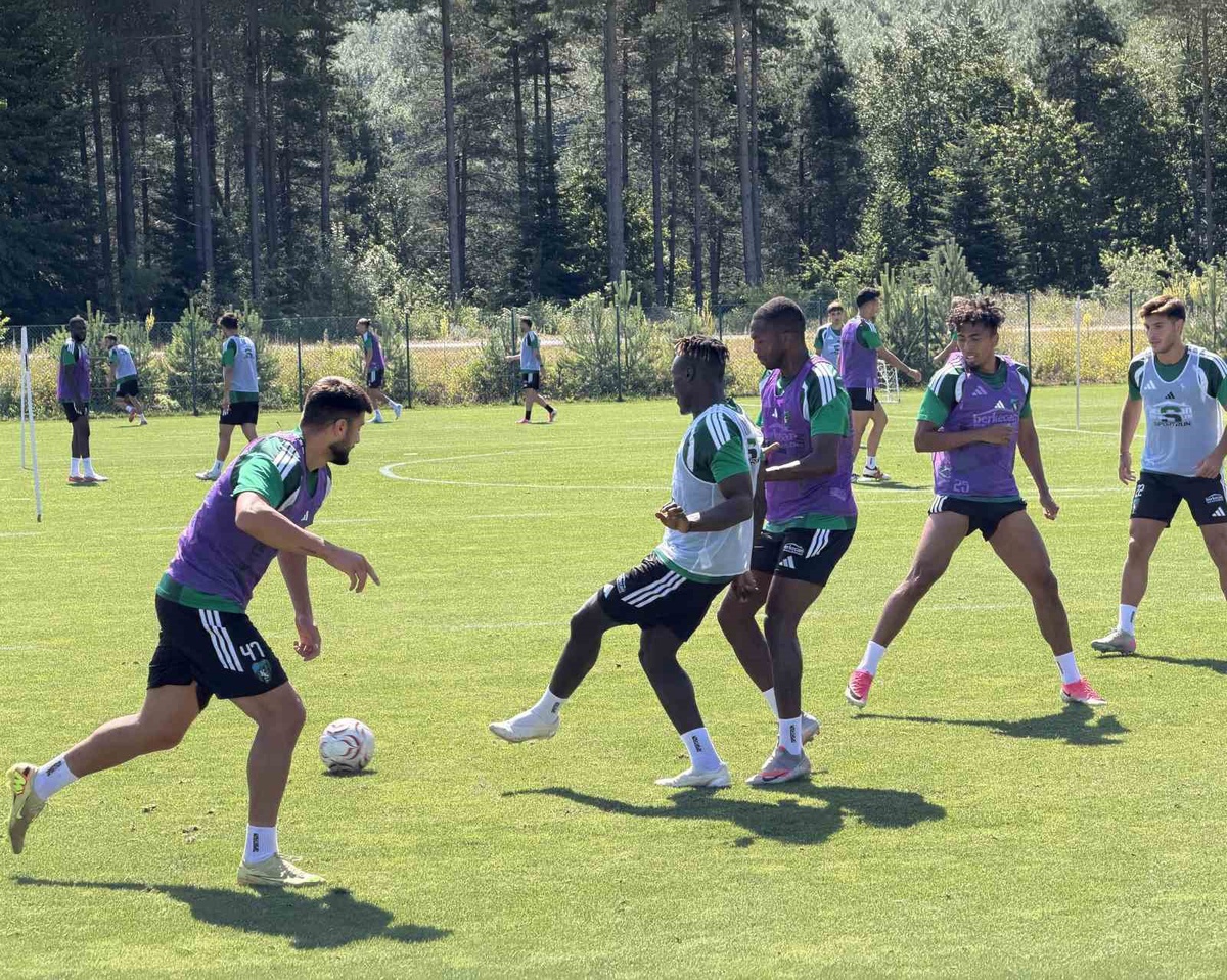 Kocaelispor Yeni Sezon İ&ccedil;in Topuk Yaylası'nda
