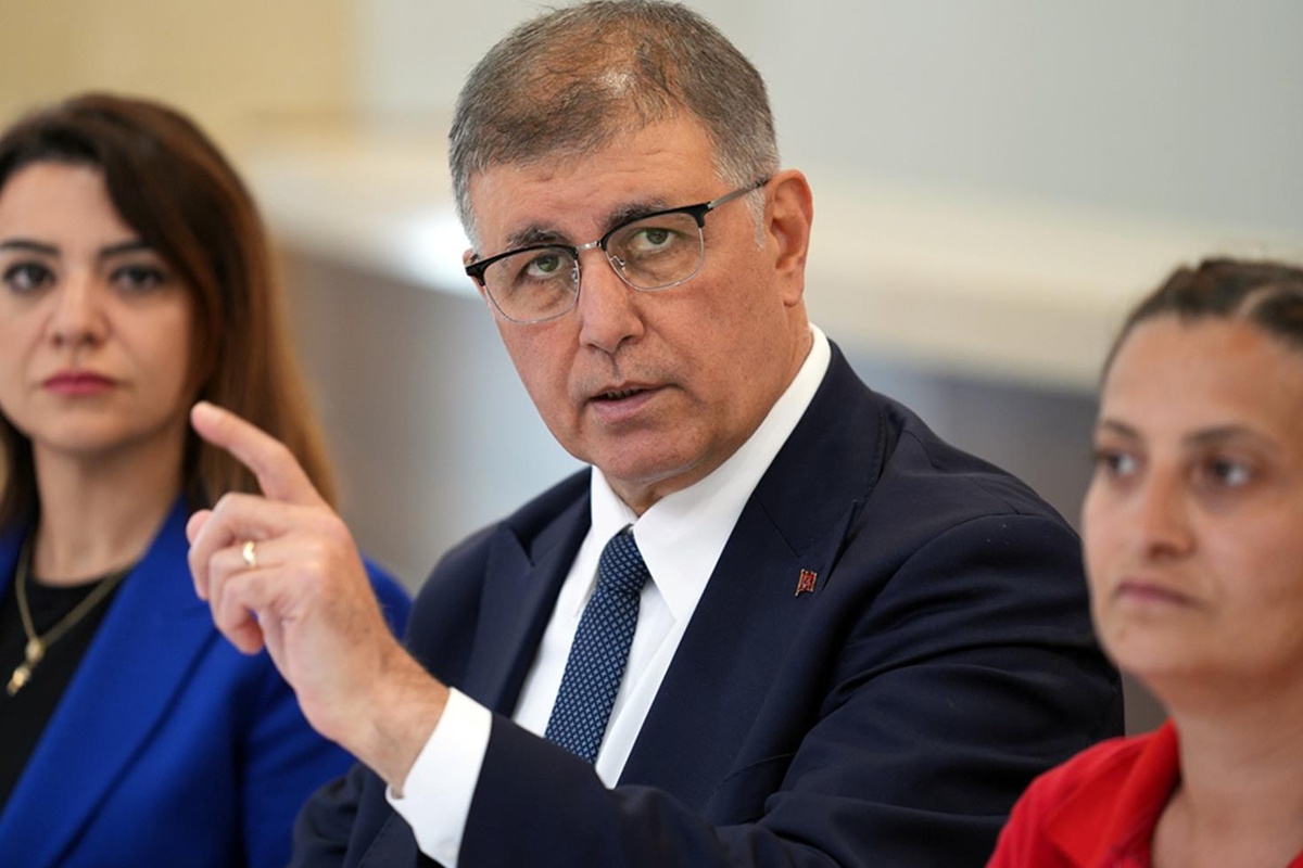 Kulisleri sallayacak iddia: Cemil Tugay AK Parti\'ye geçecek