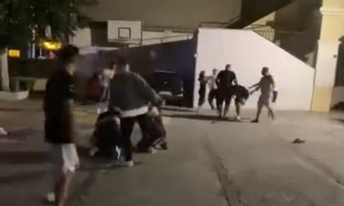Kuşadası\'nda Otopark Kavgası
