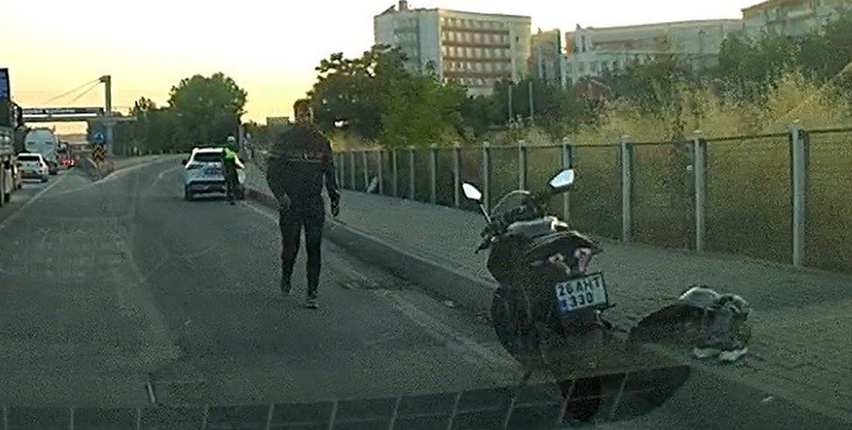 Eskişehir\'de Motosiklet Kazası: Sürücü Yaralandı