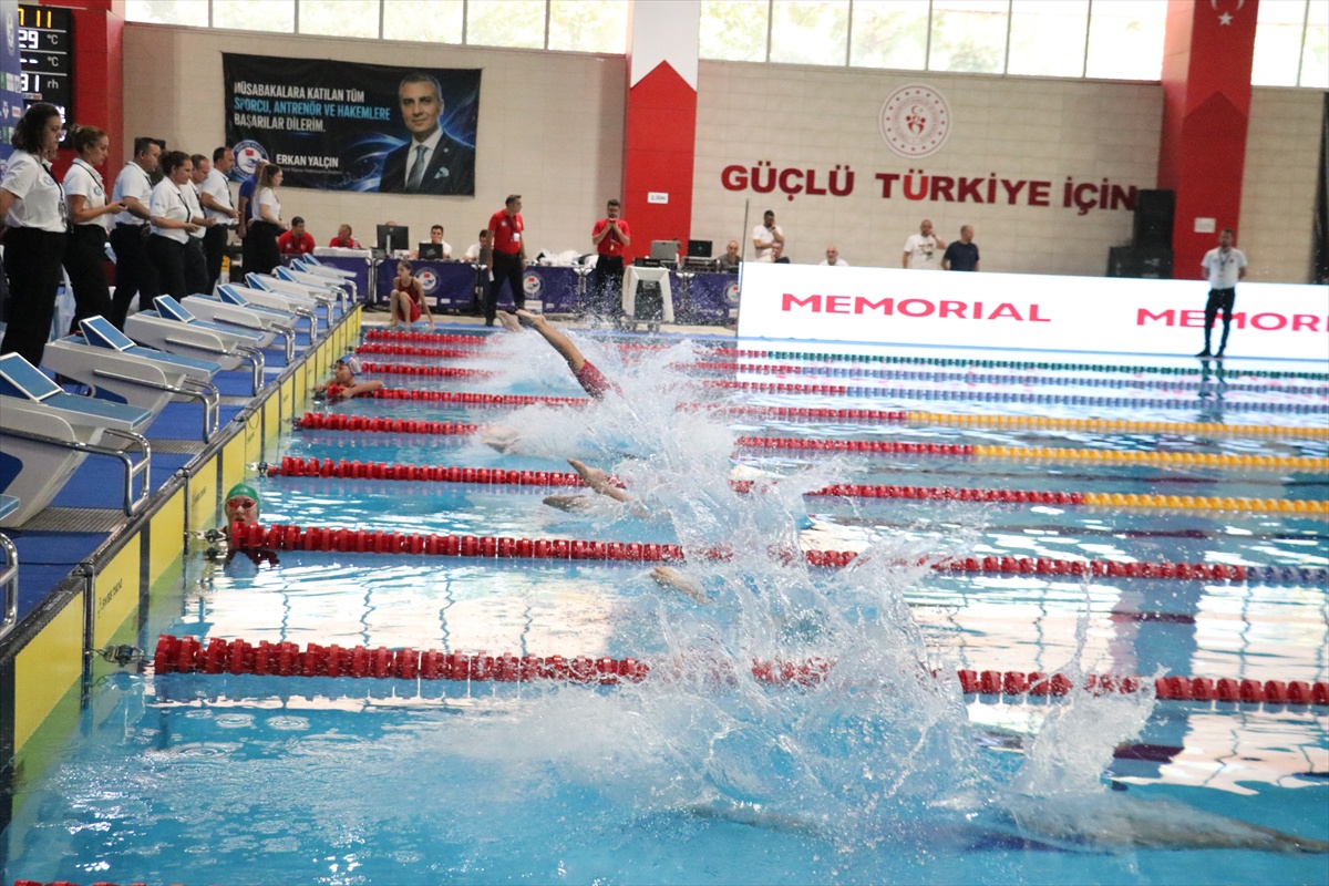Samsun'da SEM Yüzme Şampiyonası Başladı