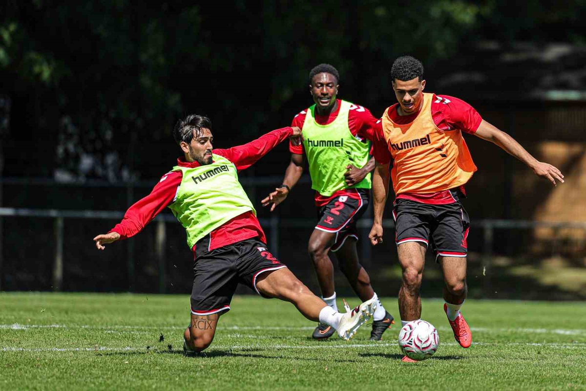 Samsunspor Hollanda Kampında Devam Ediyor