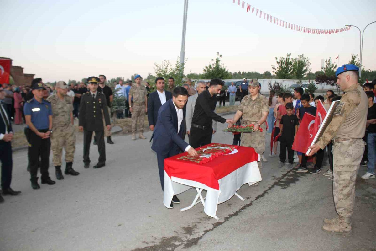 Malazgirt\'te şehit binbaşı anıldı