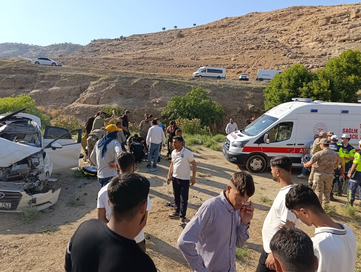 Şırnak\'ta Kaza: 4 Kişi Ağır Yaralı
