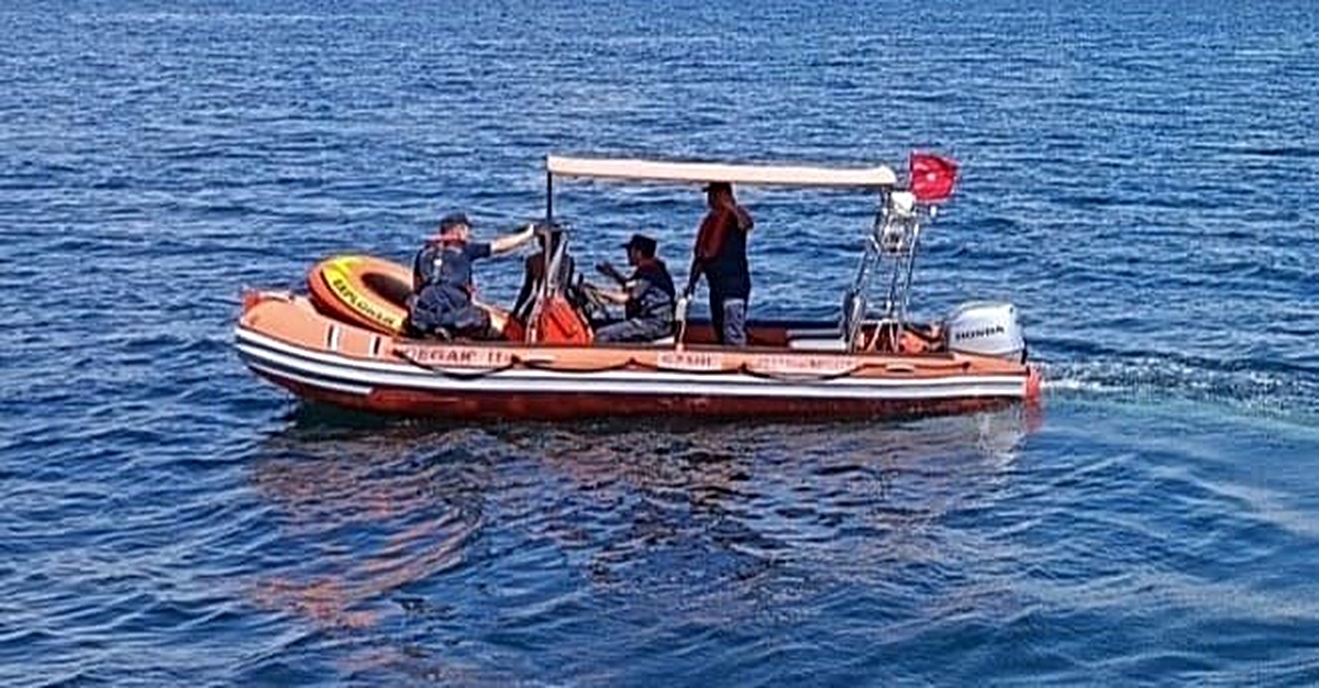 Mudanya\'da Şişme Botla Açılan Çocuk Kurtarıldı