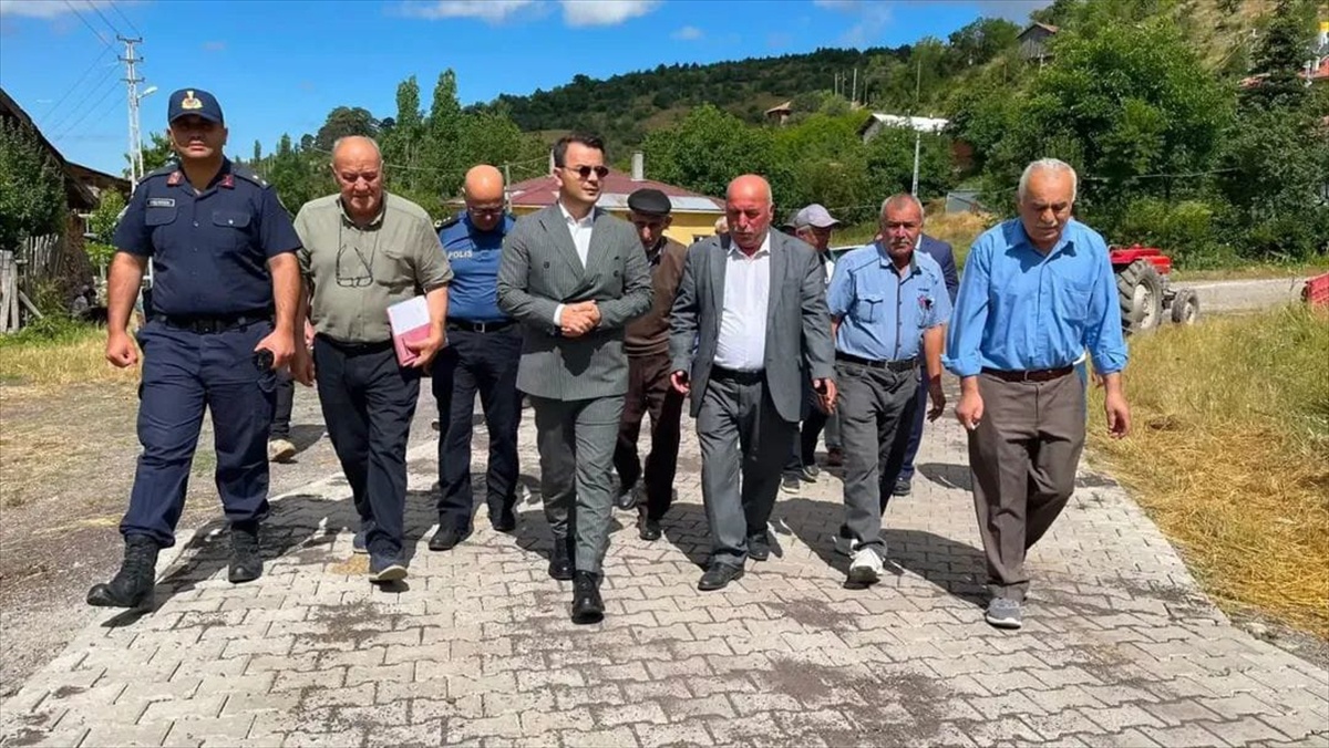 Kaymakam Konak\'tan Köy Ziyareti
