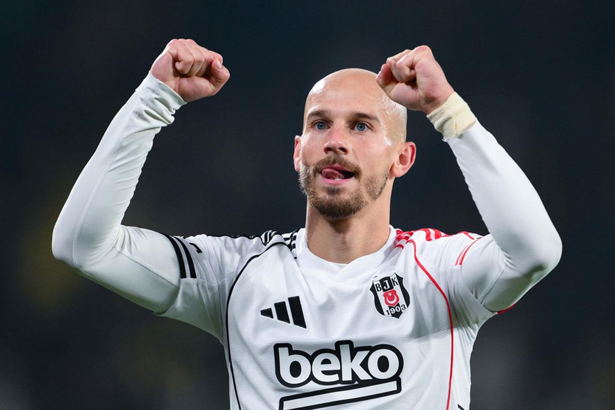 Vaclav Cerny\'e ezeli rakipten kanca