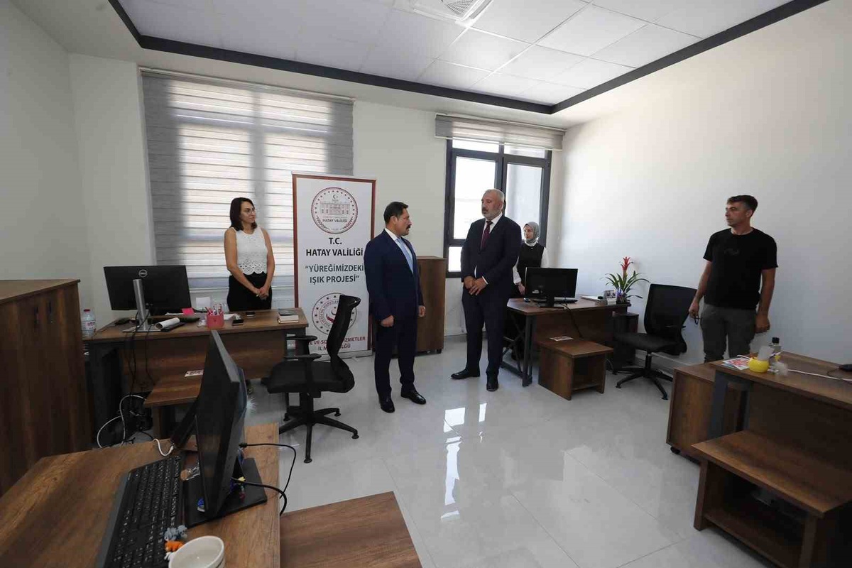 Hatay\'da Yeniden Yapılan Sosyal Hizmet Binaları Açıldı