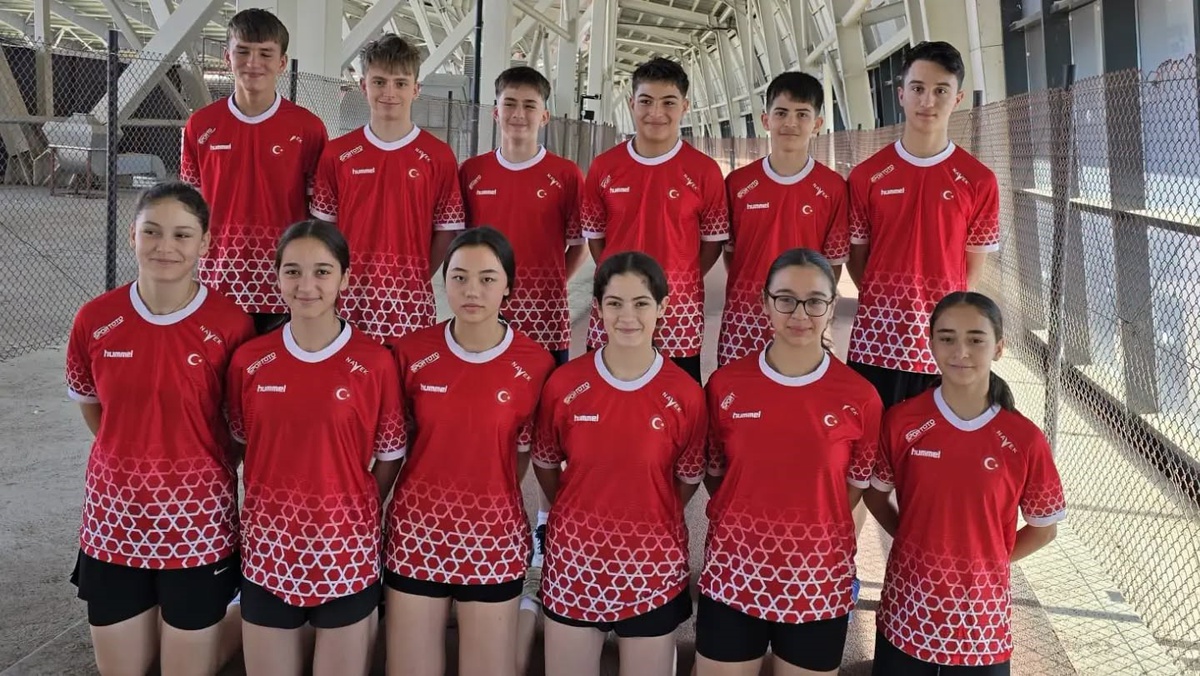 Erzincan'da Badminton Milli Takım Kampı Başladı
