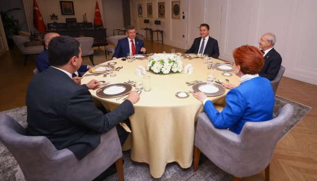 6‘lı masanın laneti! Oturanın siyasi hayatı bitti