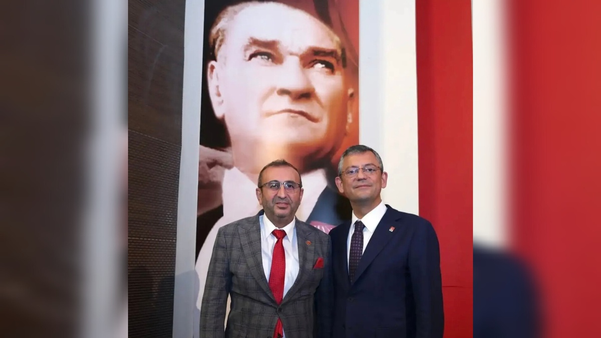 CHP\'den İstifa, YENİ Parti\'ye Geçiş