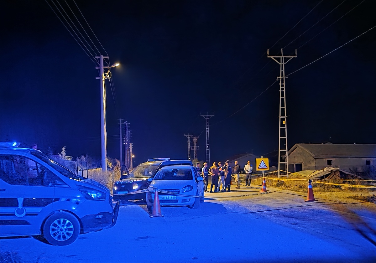 Aksaray\'da Silahlı Kavga: Kadın Yaralandı