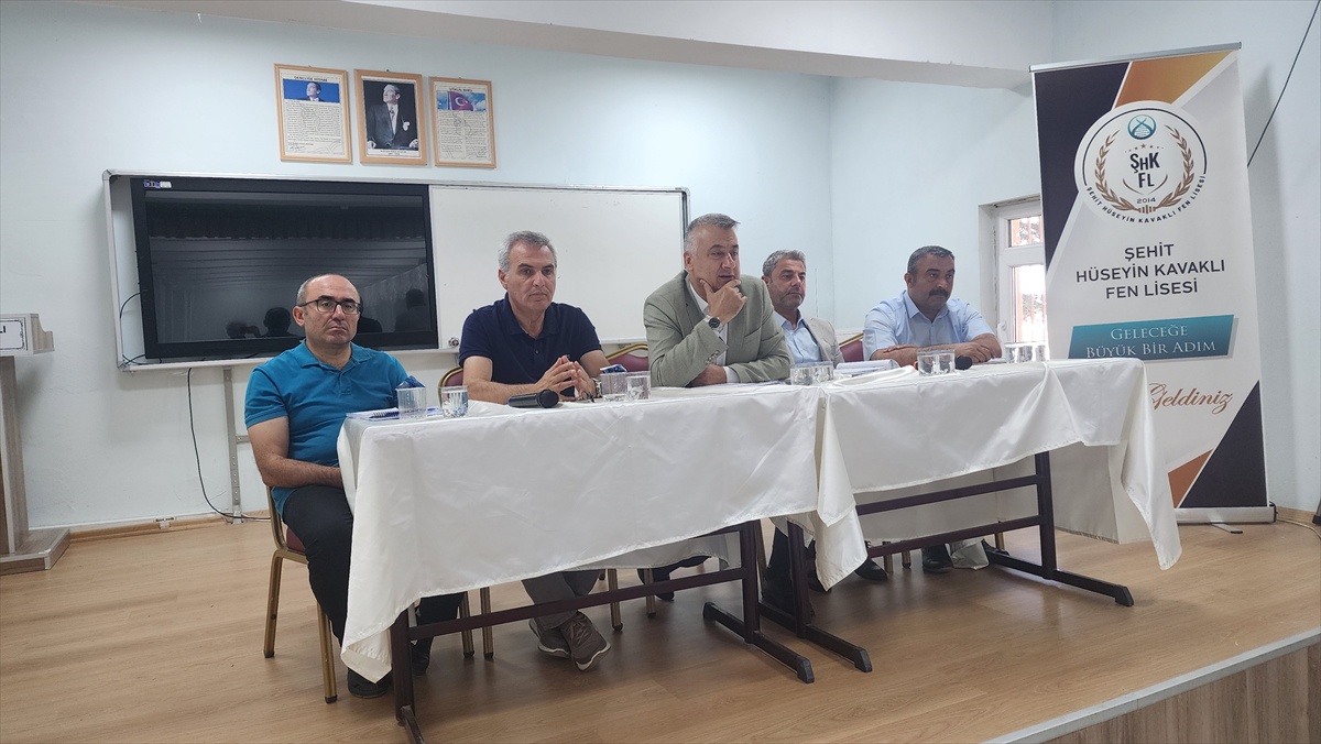 Amasya İl Millî Eğitim Müdürü Katipoğlu, Suluova\'da değerlendirme toplantıları yaptı