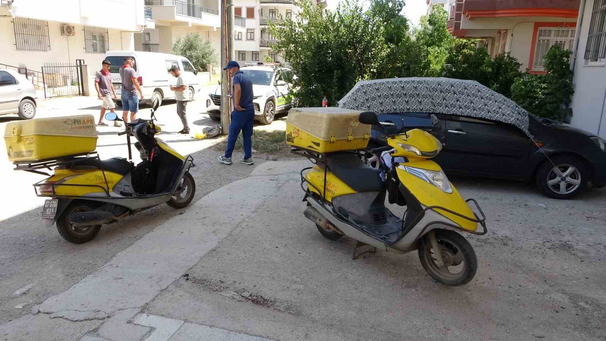 Antalya\'da Postacı Motosiklet Kazası