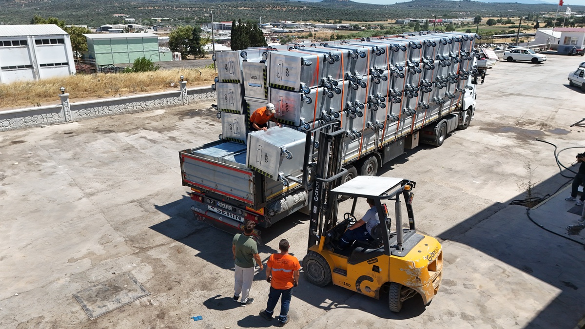 Ayvalık\'ta bin çöp konteyneri etaplar halinde kullanıma sunuluyor