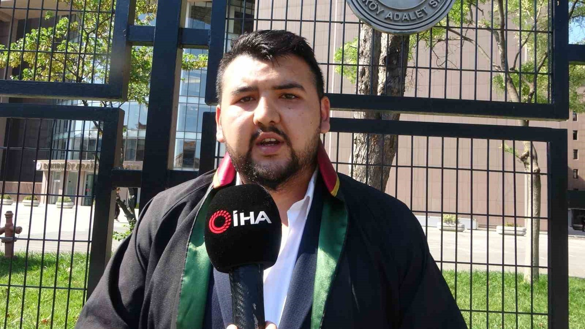 Darp edilen çocuğu kurtaran vatandaş bıçaklandı