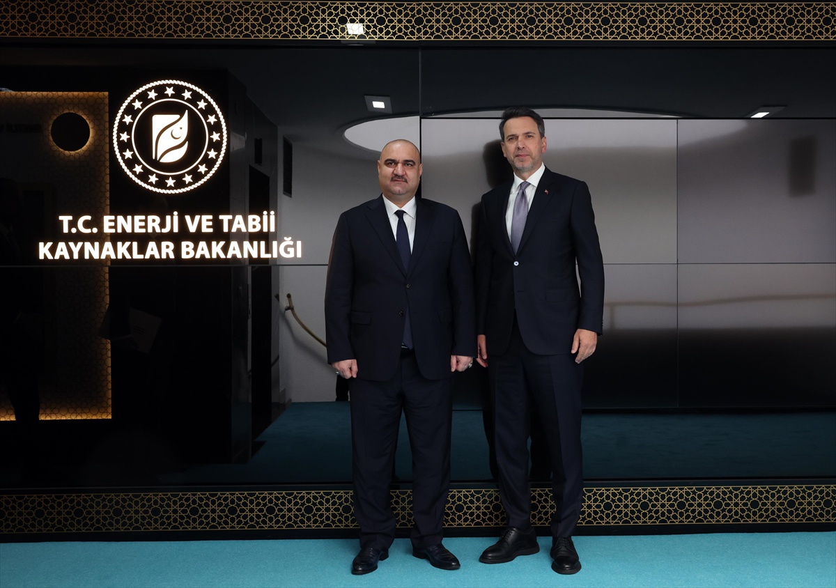 Bakan Bayraktar, Kerkük Valisi Mehmet Seman Ağa ile görüştü