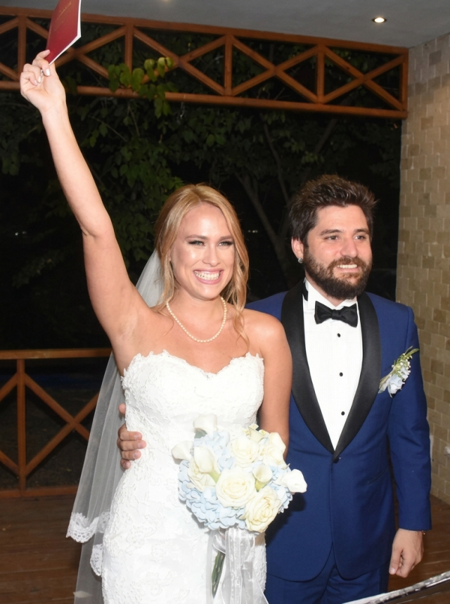 Begüm Öner: Kızımızın yüzünü göstermiyoruz diye linçleniyoruz