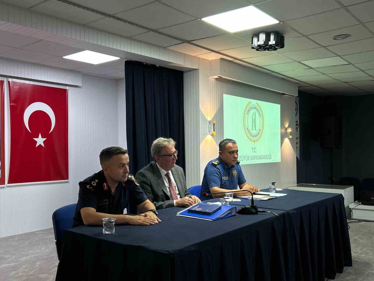 Bozüyük\'te Muhtarlar ve Kurumlar Buluştu