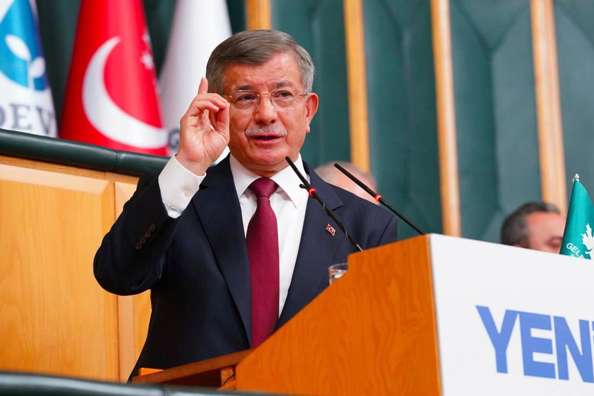Bomba iddia: Ahmet Davutoğlu siyaseti bırakıyor
