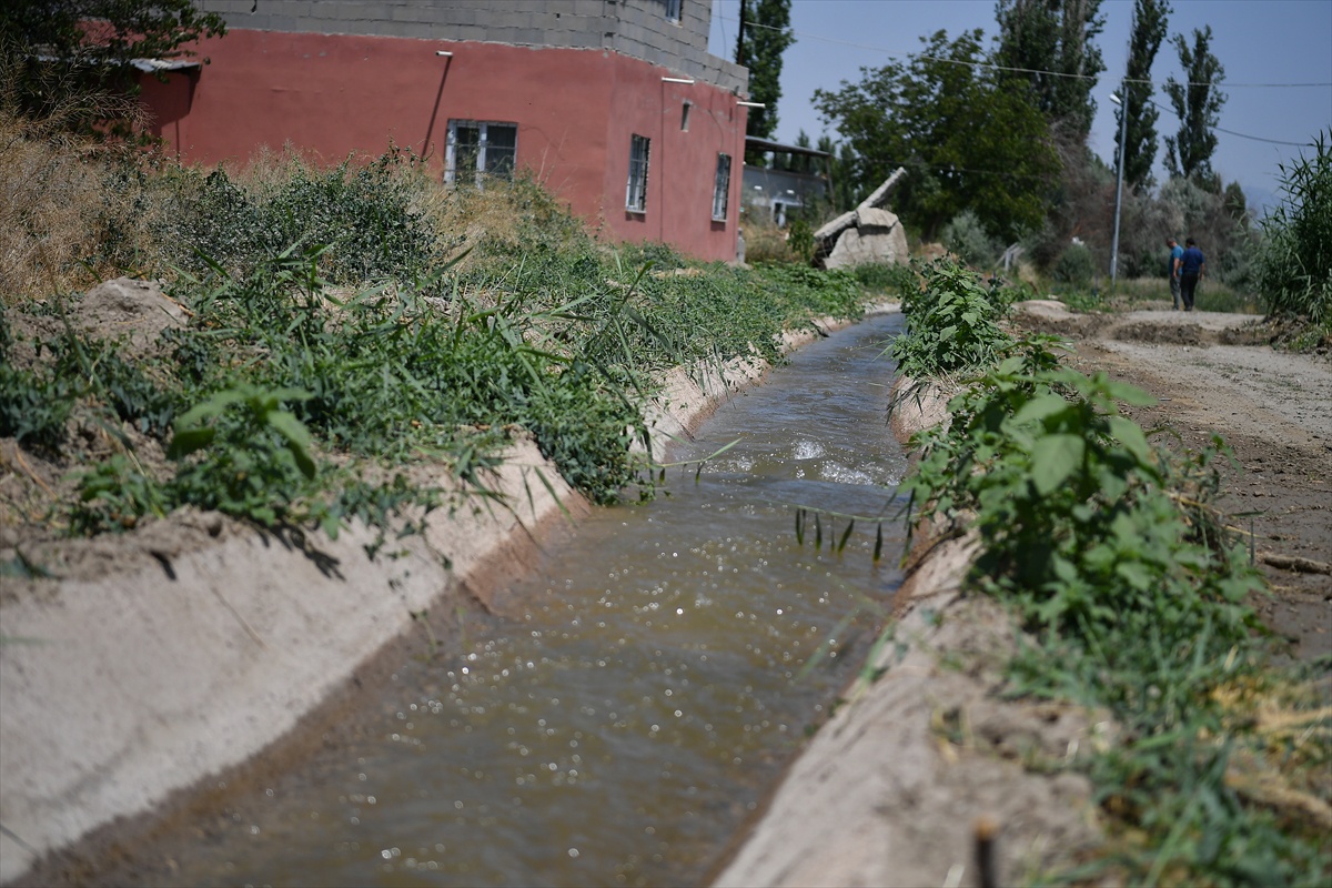 Kayseri\'de Tarım Arazileri Modernleşiyor