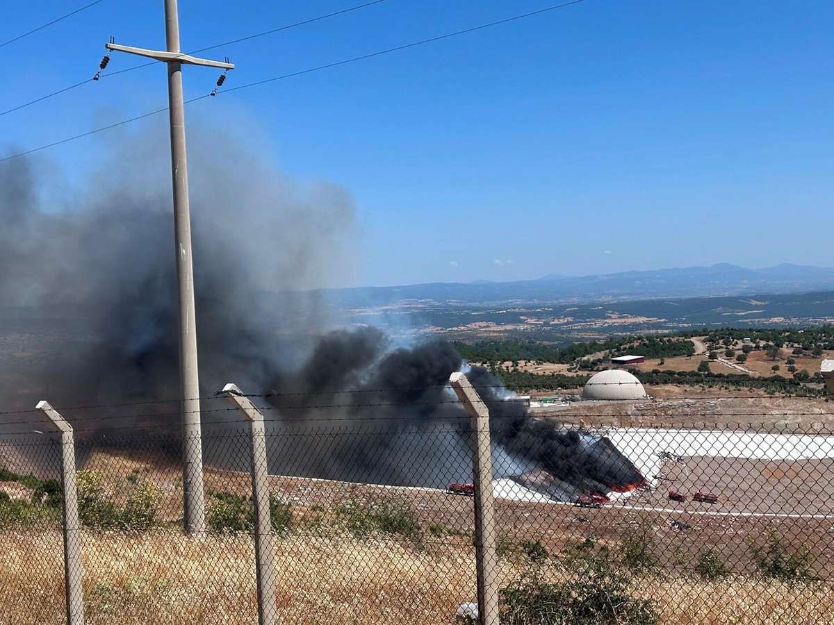 Çanakkale\'de Atık Tesisinde Yangın