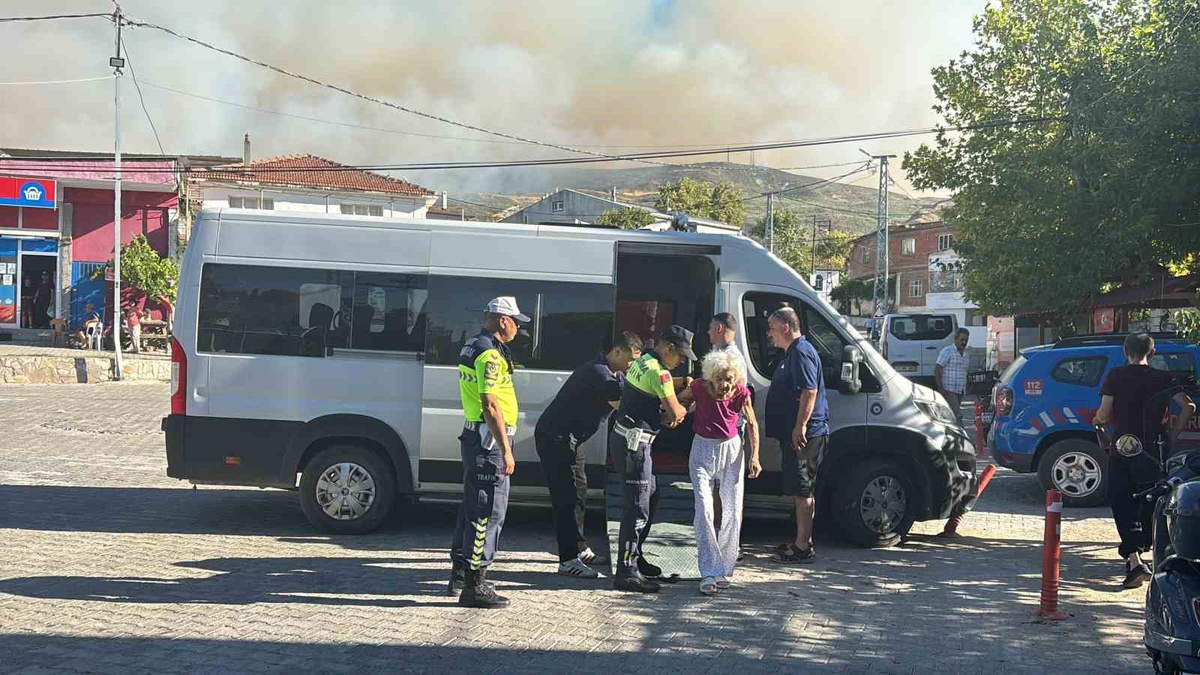 Çanakkale\'de Orman Yangını ve Tahliye