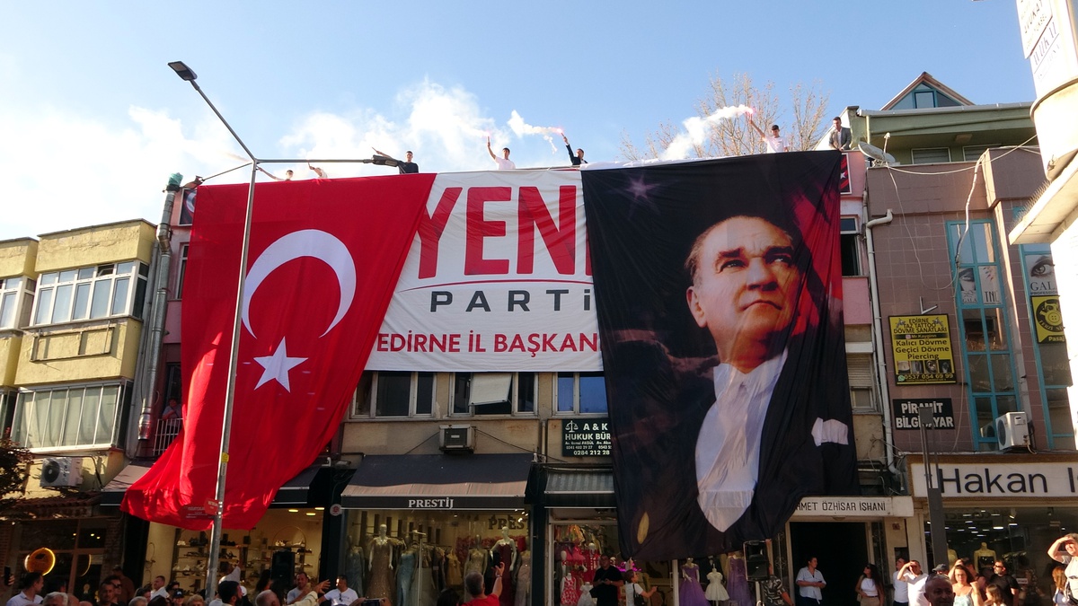 Edirne Belediye Başkanı Gencan, CHP\'den İstifa Etti