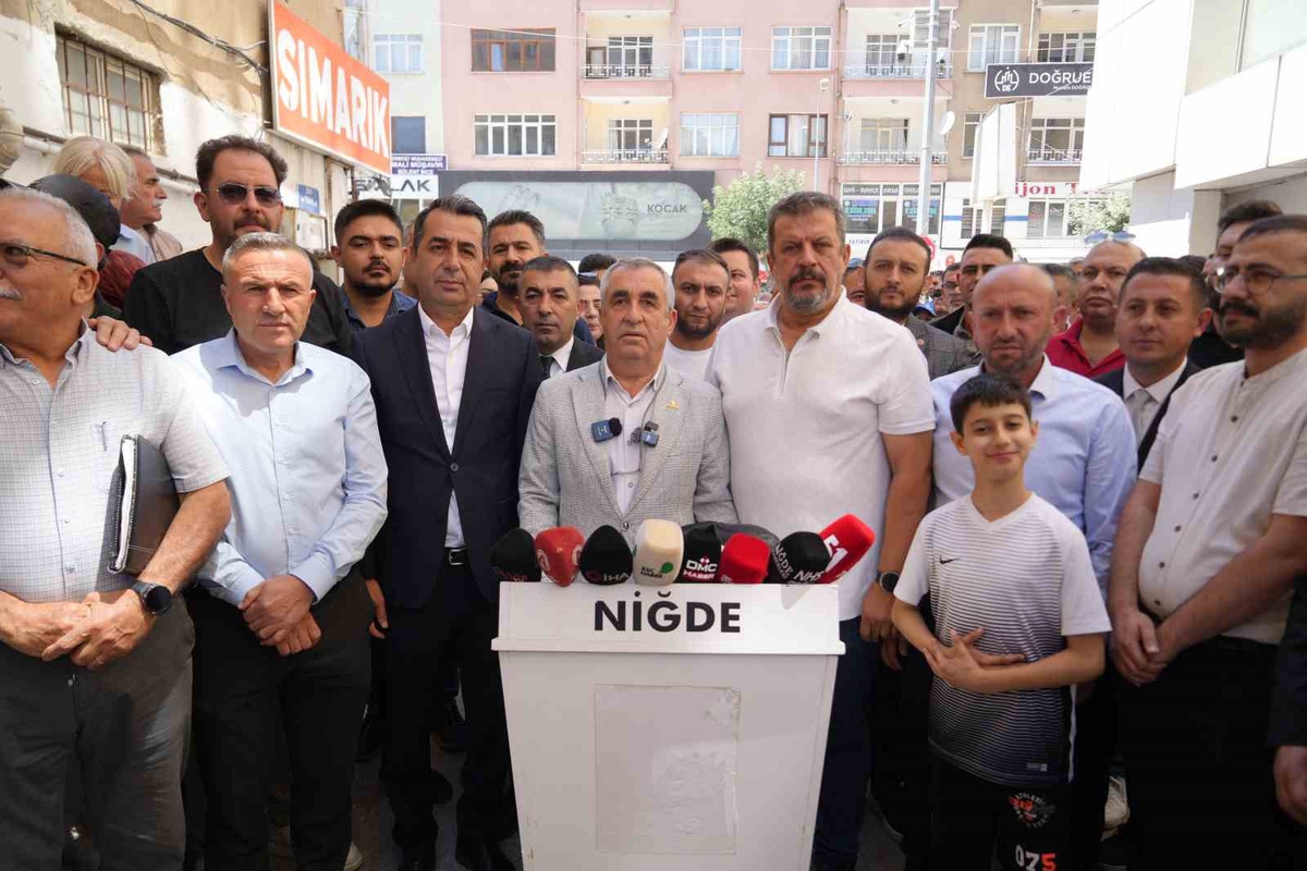 CHP Niğde’de toplu istifa: 5 bin 300 üyenin partiden ayrıldığı açıklandı