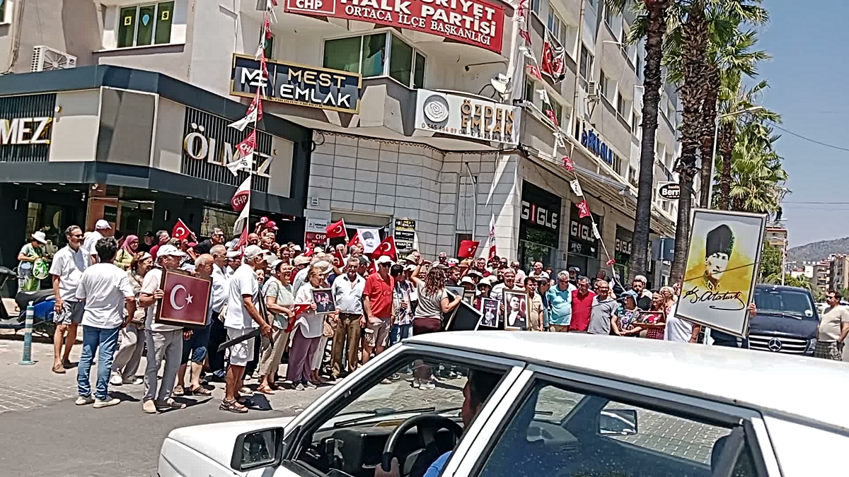 CHP Ortaca Üyeleri YENİ Parti\'ye Geçti