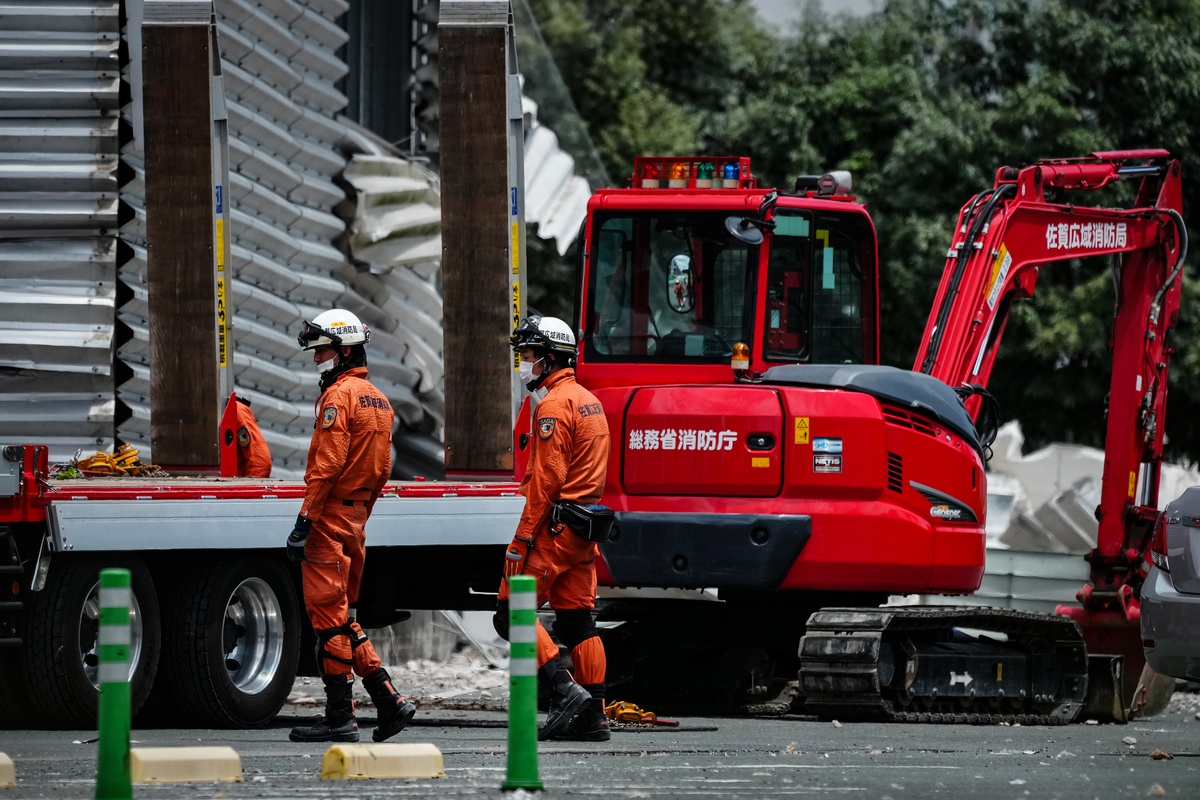 Çin, Japonya\'daki Deprem İçin Taziyelerini Sundı