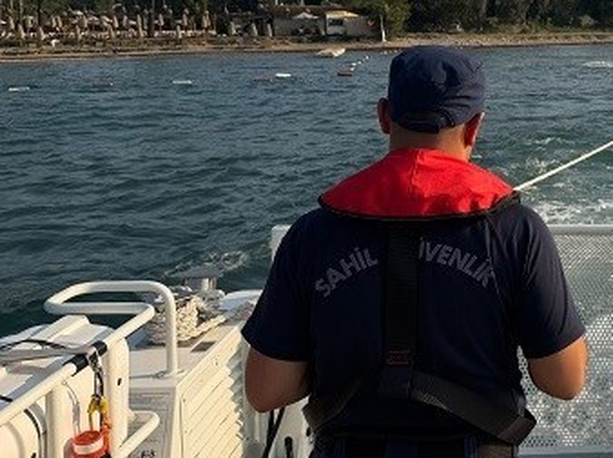 Didim\'de Deniz Yatağı ile Sürüklenen İki Kişi Kurtarıldı