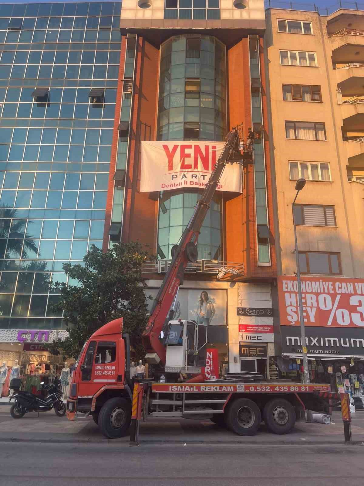 Yeni Parti\'den Denizli\'ye Tabela