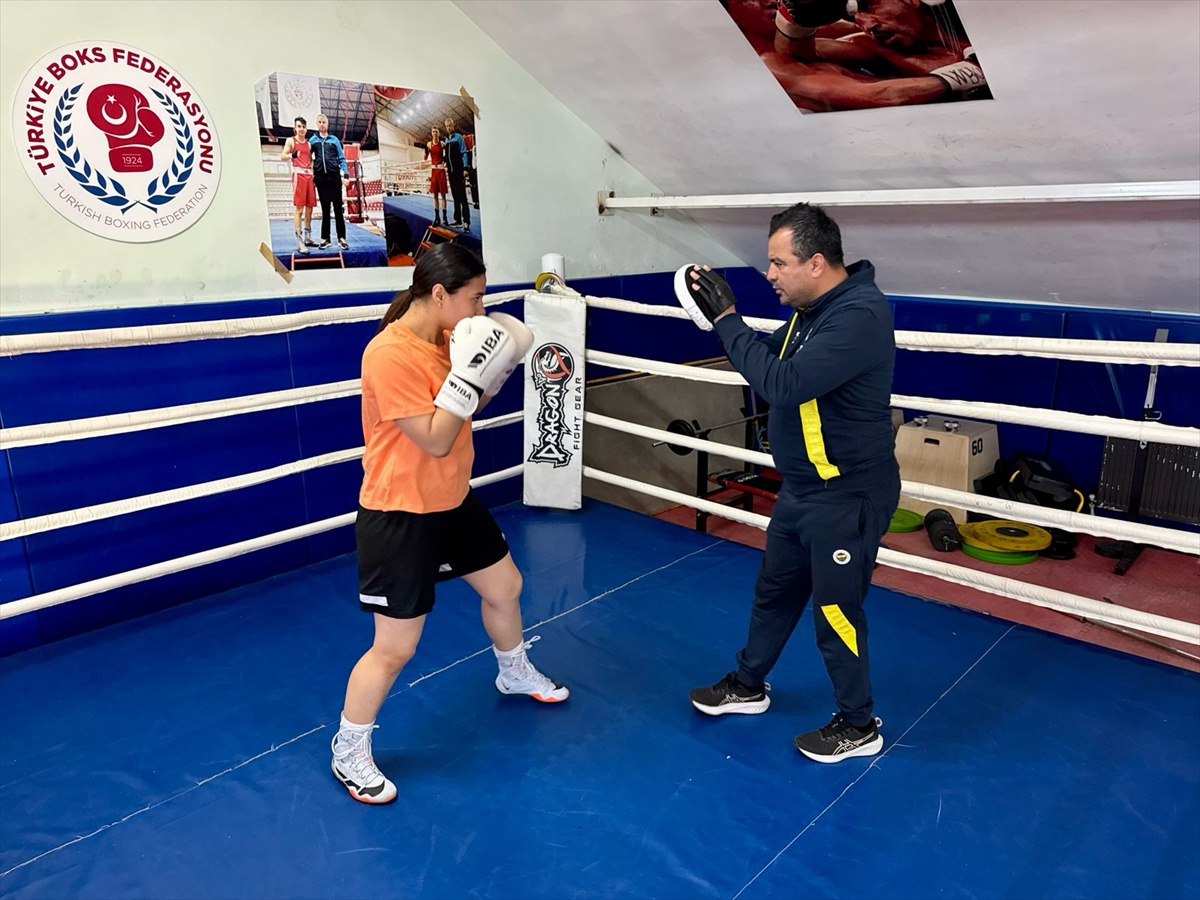 Boks Şampiyonu Sudenur\'un Olimpiyat Hedefi