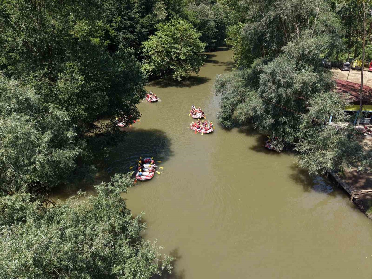 Düzce Belediyesi gençleri rafting ile buluşturdu